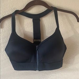 PINK Ultimate Front-Zip Push-Up Sports Bra